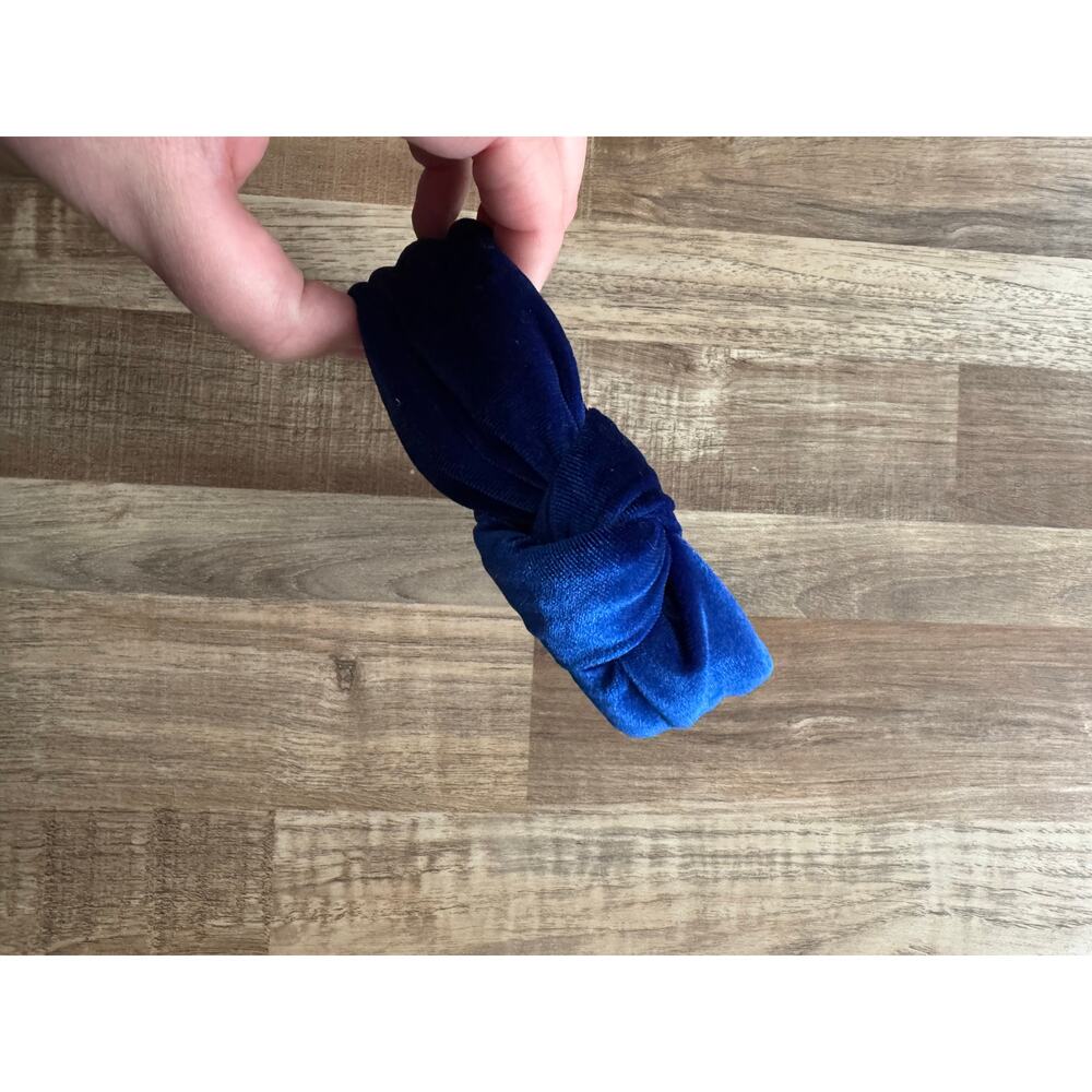 KATIENYC Lele Sadoughi Navy Velvet Knotted Headband - Picture 4 of 4